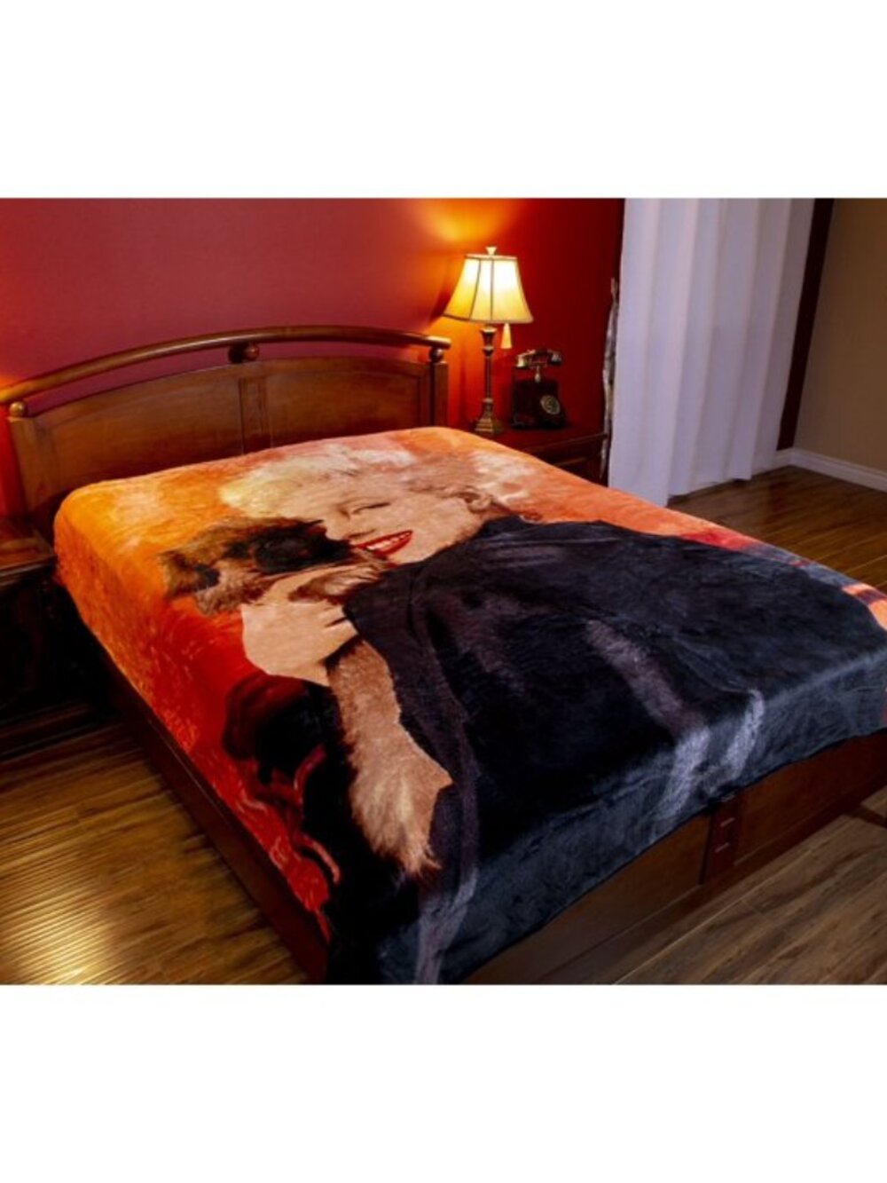Vintage Marilyn Monroe Plush Blanket, Queen -Puppy - Officially Licensed